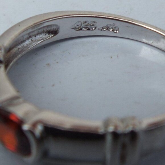 Sterling Silver 925 Petite Garnet Birthstone Ring - Oval Cut Stone - Size 5 - Picture 7 of 9